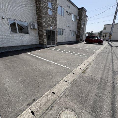 ベルン片倉の駐車場