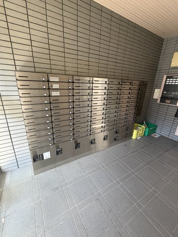 ジェイワンヒルズ西船のエントランス