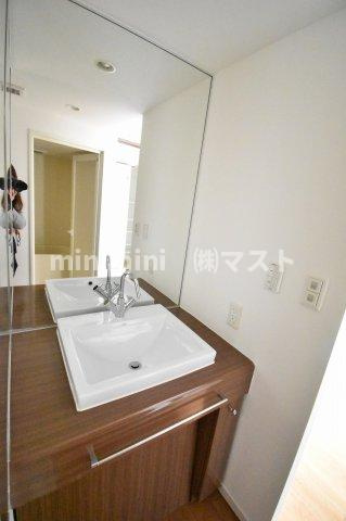 大阪市中央区瓦町１丁目の賃貸マンションの洗面所
