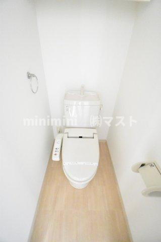 大阪市中央区瓦町１丁目の賃貸マンションのトイレ