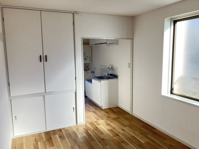 栄ミリオンコーポの居間・リビング|リビングです