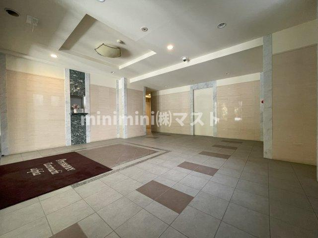 大阪市中央区常盤町２丁目の賃貸マンションのロビー