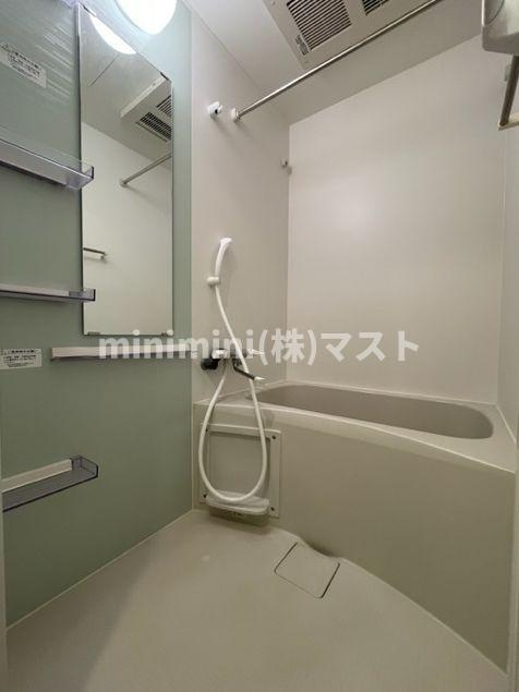 大阪市中央区内久宝寺町３丁目の賃貸マンションの浴室