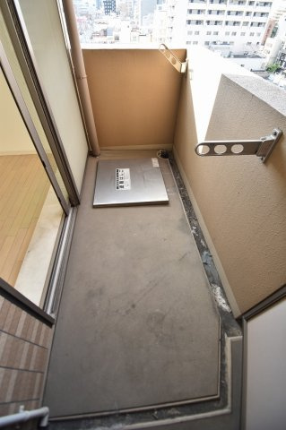 大阪市中央区日本橋１丁目の賃貸マンションのバルコニー