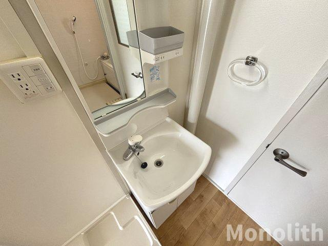 鶴山台59号棟の洗面所