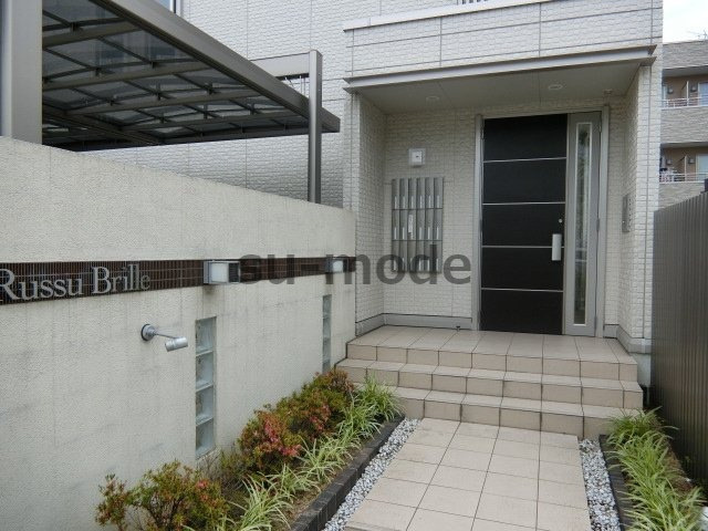 ルージュブリエのエントランス