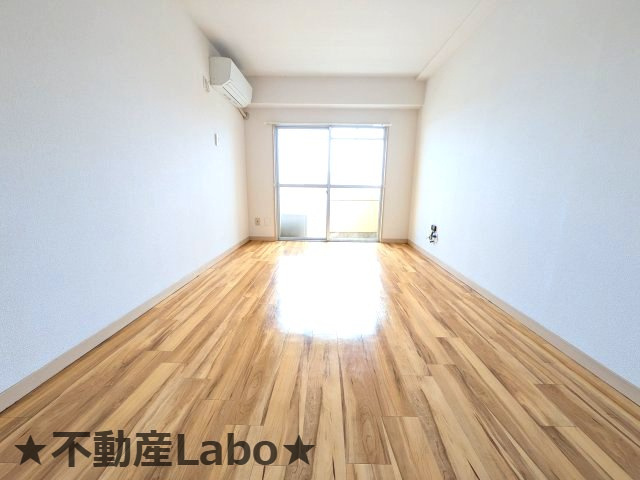 エスチュアリー64