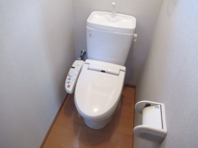 カルムメゾネット東棟のトイレ