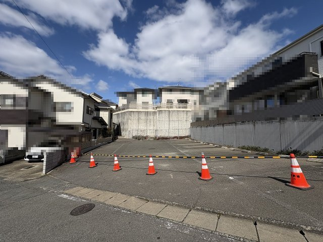 【外観】 | 福岡市東区舞松原5丁目　1号棟（全2棟）【仲介手数料無料・0円】 | 現地写真。プラス不動産販売なら、現場の全ての棟をまとめてご見学頂けます。