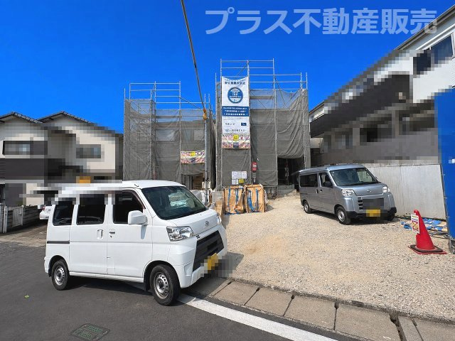 【外観】 | 福岡市東区舞松原5丁目　1号棟（全2棟）【仲介手数料無料・0円】 | 現地写真。プラス不動産販売なら、現場の全ての棟をまとめてご見学頂けます。