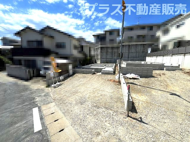 【外観】 | 福岡市東区舞松原5丁目　2号棟（全2棟）【仲介手数料無料・0円】 | 現地写真。プラス不動産販売なら、現場の全ての棟をまとめてご見学頂けます。