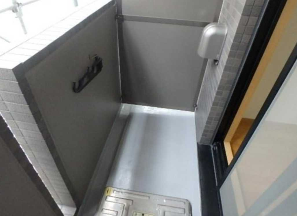 ルーブル中目黒弐番館　分譲賃貸　オートロック　浴室乾燥のバルコニー