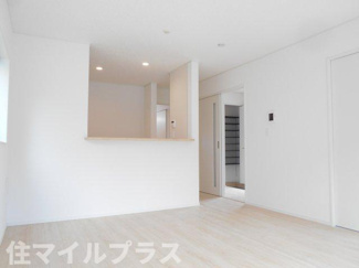 【居間・リビング】 | 二本松市郭内2丁目新築一戸建て6棟 | ゆったりとしたリビングです