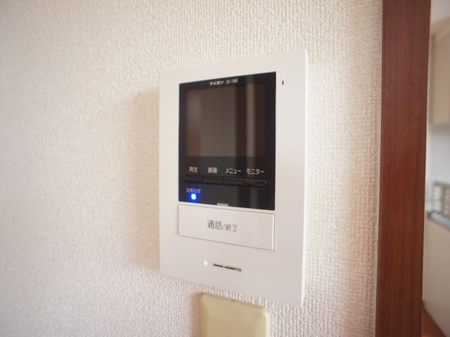 【セキュリティ】 | ヴィラクレールD | 訪問者の確認ができるTVドアホン付きです♪
