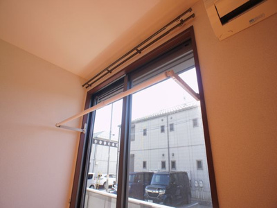 【設備】 | ヴィラクレールD | 室内物干しがあります。