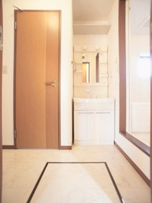 【独立洗面台】 | ヴィラクレールD | 洗髪洗面化粧台、洗濯機置き場があります♪