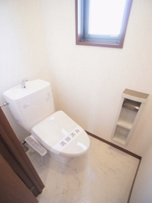 【トイレ】 | ヴィラクレールD | 温水洗浄暖房便座機能付きです♪