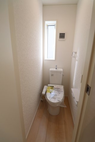 宮ノ陣5丁目新築戸建のトイレ