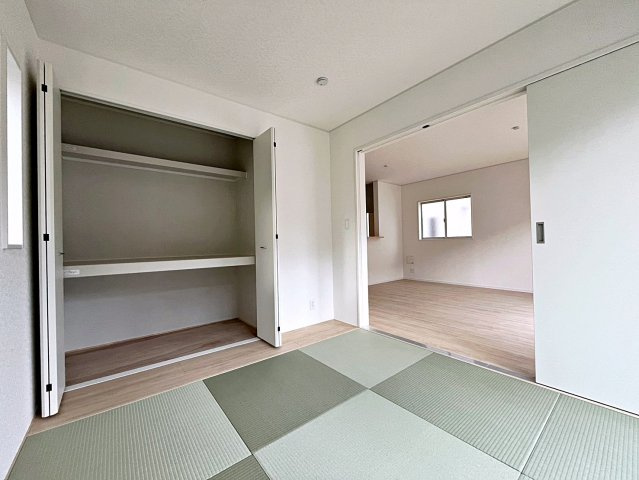 新築戸建・新築建売　二本松市郭内第5　二本松北小・二本松第一中の和室|リビングのすぐ隣にあるのでお子様のお昼寝や遊び場として最適！
