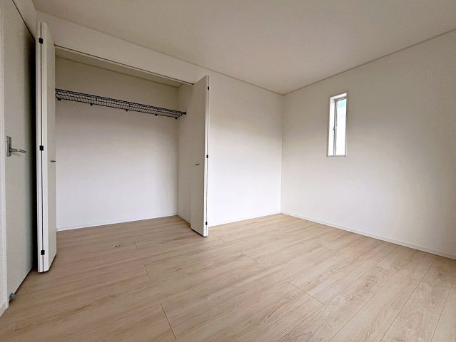 新築戸建・新築建売　二本松市郭内第5　二本松北小・二本松第一中の洋室|7帖の洋室　全居室収納完備！収納が多いとお部屋もスッキリします！