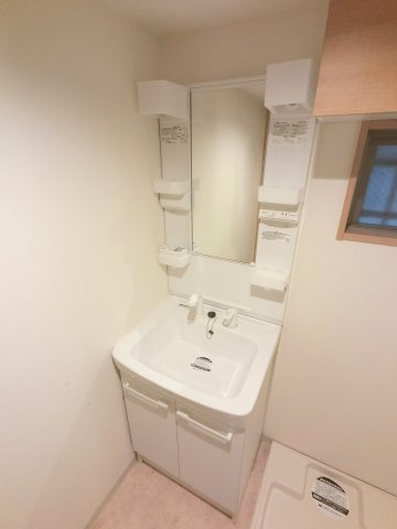 レオ伍拾番館の独立洗面台