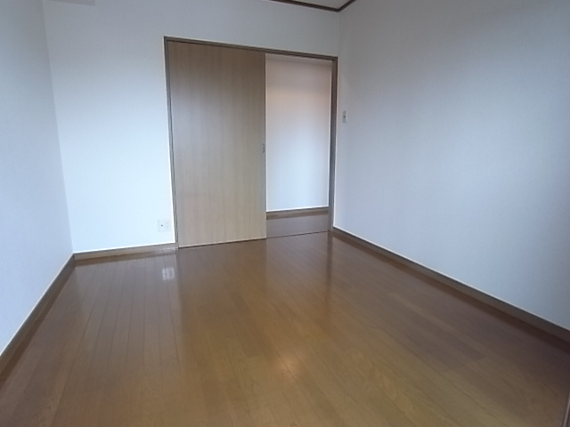 摩耶コート壱番館の居間・リビング