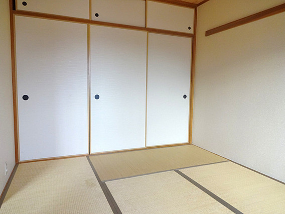 フルニール岡本の和室