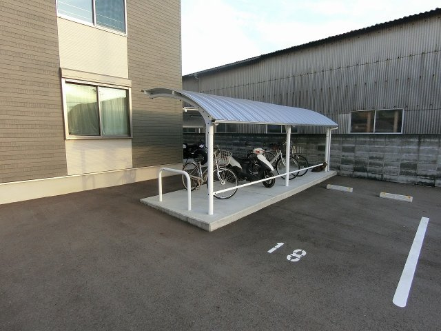 エクセラン朝妻のその他共用部分|駐輪場もあります