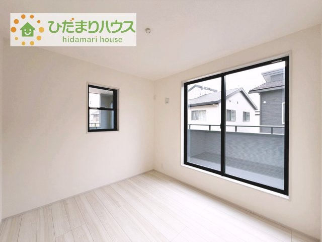 【洋室】 | かすみがうら市下稲吉2期　新築戸建　5号棟 | 夏場に心地良いひんやり感はフローリングならでは☆彡