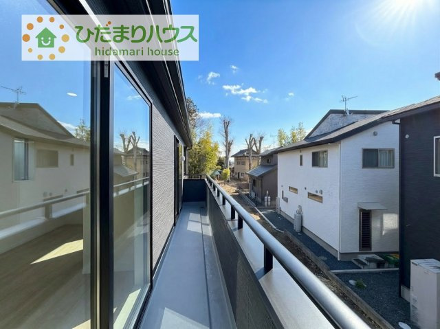 【バルコニー】 | かすみがうら市下稲吉2期　新築戸建　5号棟 | あたたかな光が差し込む、南向きのバルコニー(#^^#)