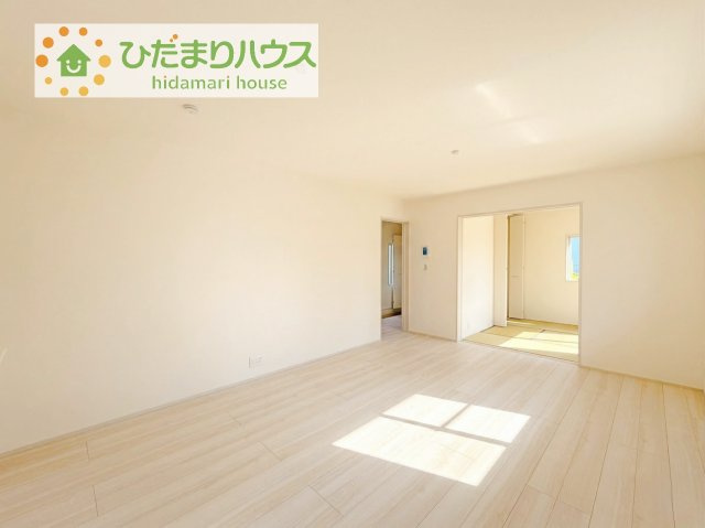 【居間・リビング】 | かすみがうら市下稲吉2期　新築戸建　5号棟 | お友達や親戚とホームパーティもいいですね(*^^*)