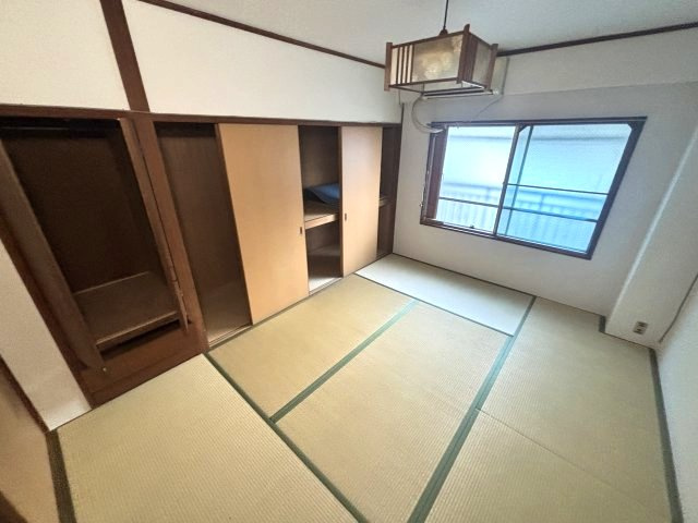 川富マンションの寝室