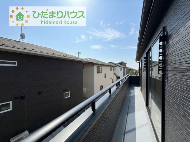 【バルコニー】 | かすみがうら市下稲吉2期　新築戸建　6号棟 | 広々としたバルコニー。お洗濯物もぜーんぶ干せちゃいます！！