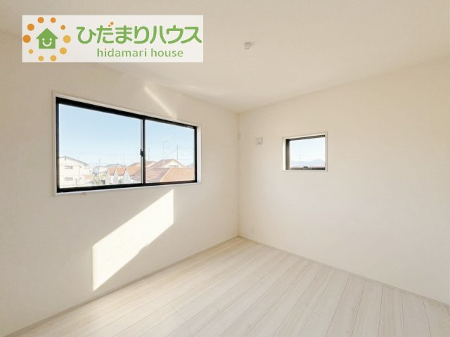 【洋室】 | かすみがうら市下稲吉2期　新築戸建　6号棟 | 机にベットを置けば子供部屋の完成です！