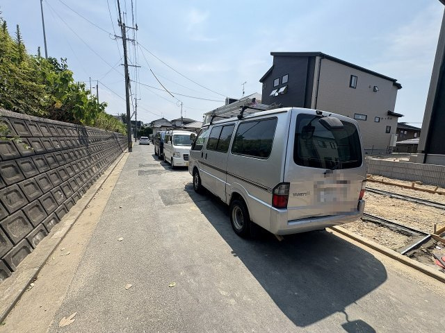 【その他】 | 福岡市東区美和台5丁目2期　1号棟（全3棟）【仲介手数料無料・0円】 | 現地写真。前面道路です。