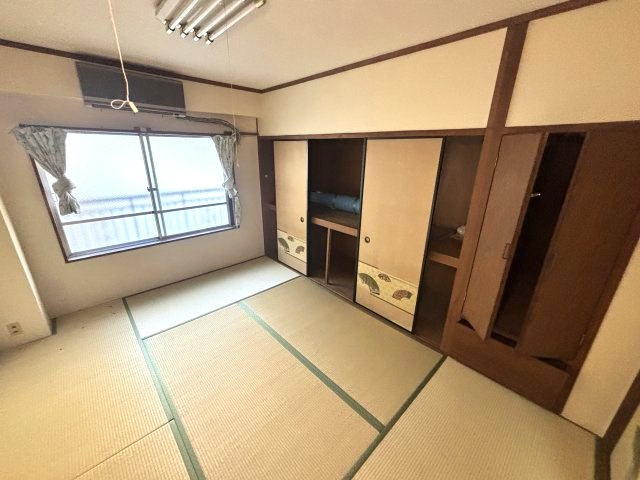 川富マンションの寝室