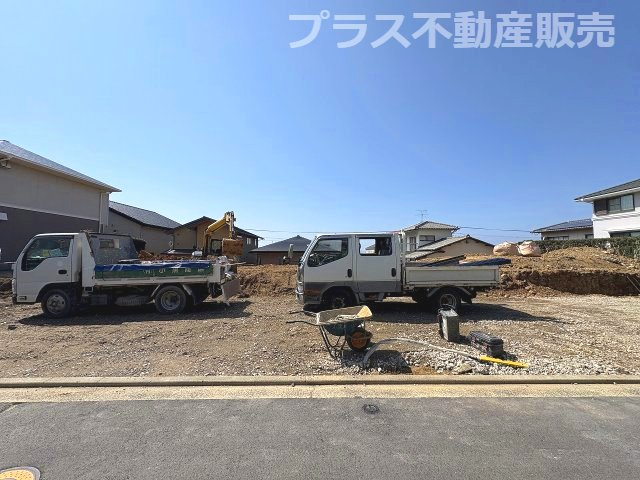 【外観】 | 福岡市東区美和台5丁目2期　3号棟（全3棟）【仲介手数料無料・0円】 | 現地写真。プラス不動産販売なら、現場の全ての棟をまとめてご見学頂けます。