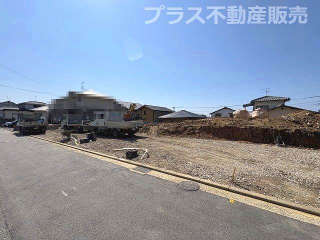 【玄関】 | 福岡市東区美和台5丁目2期　3号棟（全3棟）【仲介手数料無料・0円】 | 施工例。施工例は完成時と異なる場合があります。