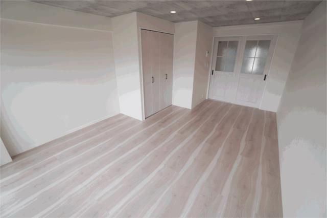 松栄マンション１号棟の寝室
