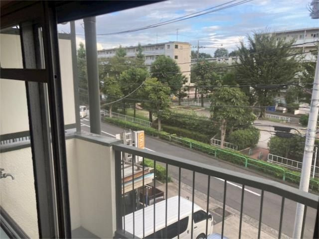 松栄マンション１号棟のバルコニー