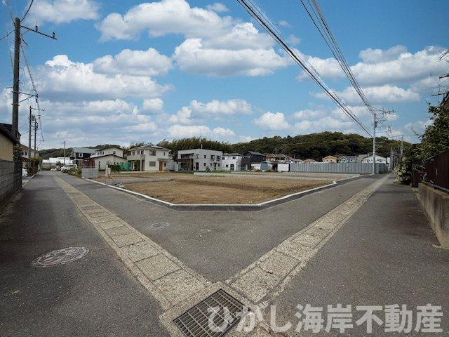 中郡西小磯　売地　全５区画の前面道路含む現地写真|現地外観
