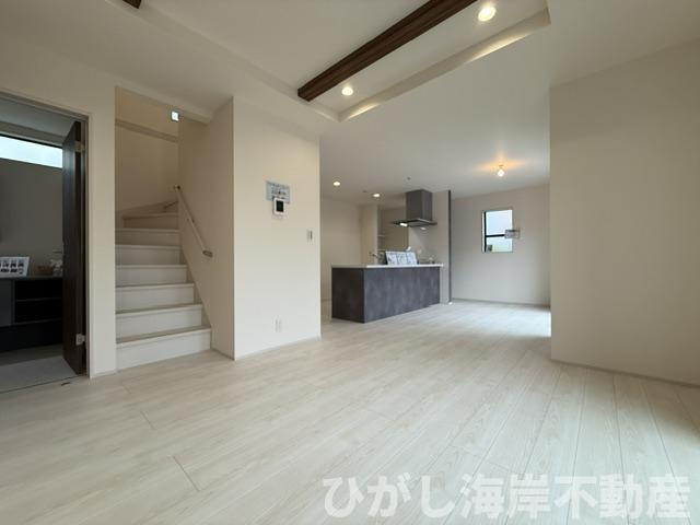 茅ヶ崎市堤　新築戸建のダイニング|18.7帖　LDK