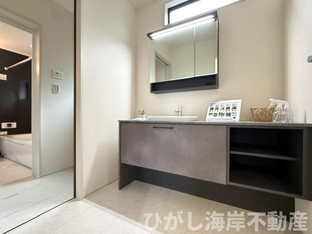 茅ヶ崎市堤　新築戸建の脱衣所|脱衣スペース