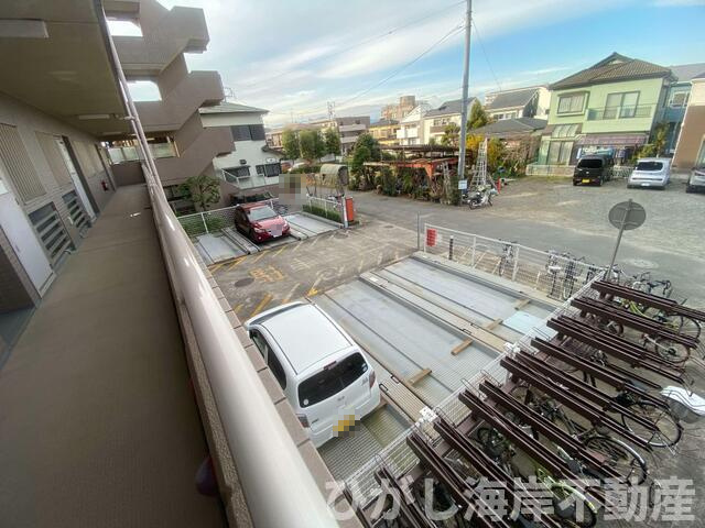 ジェームス湘南の駐車場| 敷地内駐車場