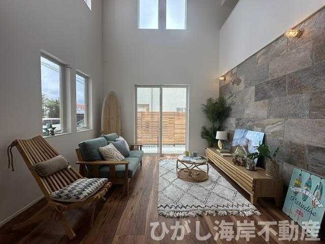 藤沢市本鵠沼４丁目　新築戸建　全3棟の居間・リビング|18.8帖　吹抜付LDK
