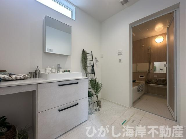 藤沢市本鵠沼４丁目　新築戸建　全3棟の脱衣所|脱衣スペース
