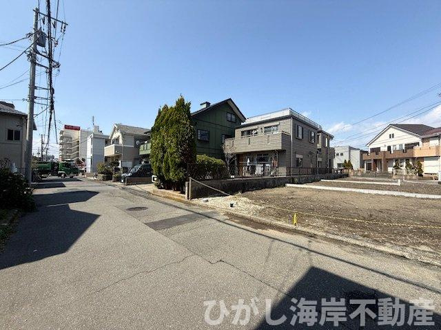 平塚市中堂　売地　全２区画の前面道路含む現地写真|現地外観