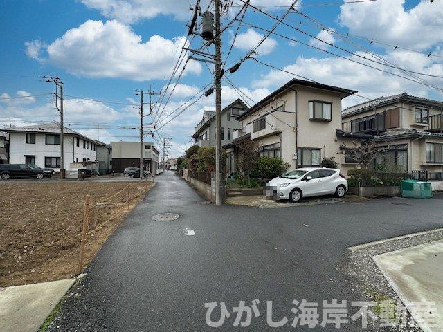 茅ケ崎市萩園　売地　全２区画の前面道路含む現地写真|現地外観