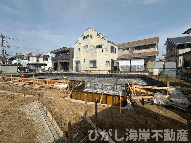 茅ヶ崎市松が丘２丁目　新築戸建　全２棟の外観|3月29日撮影　建築中　現地外観