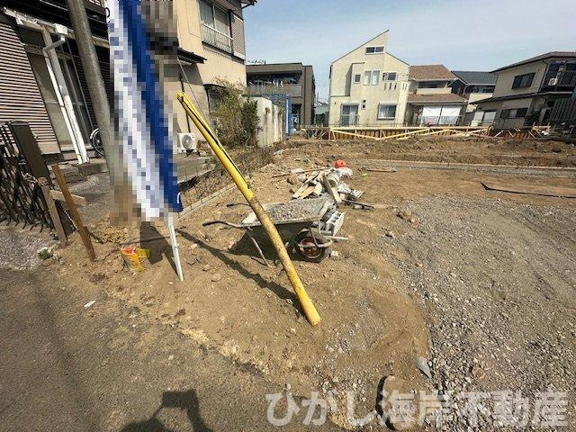 茅ヶ崎市松が丘２丁目　新築戸建　全２棟の駐車場|3月29日撮影　工事中　駐車スペース
